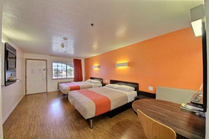 Motel 6-Edinburg TX - image 7