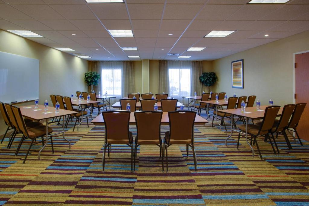 Fairfield Inn & Suites by Marriott Edison - South Plainfield - image 6