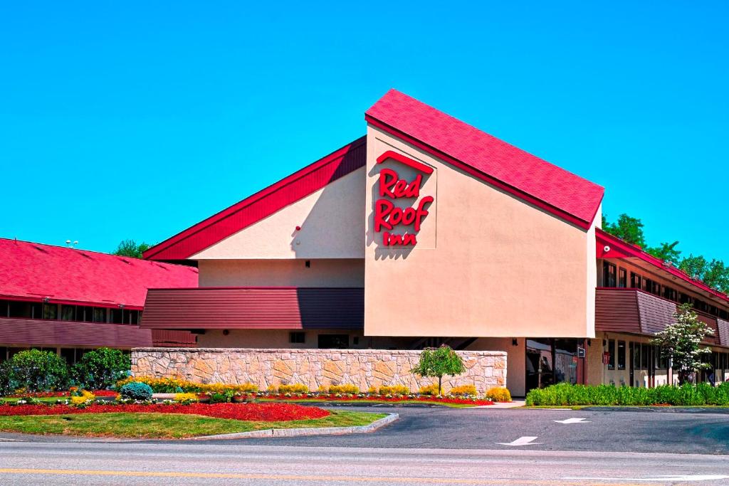 Red Roof Inn Edison - main image