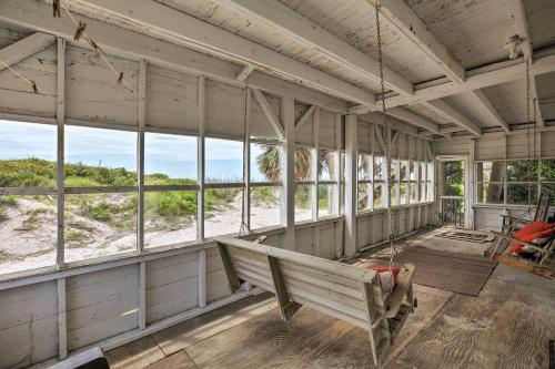 Beachfront Edisto Island Townhome with Screened Porch - main image