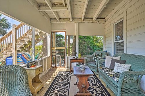 Beachfront Edisto Island Townhome with Screened Porch - image 2