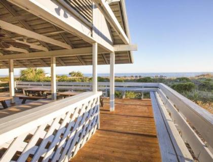 A Stunning Riverfront Retreat on Edisto Island - image 4