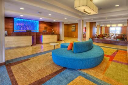 Fairfield Inn & Suites by Marriott Edmond - image 2