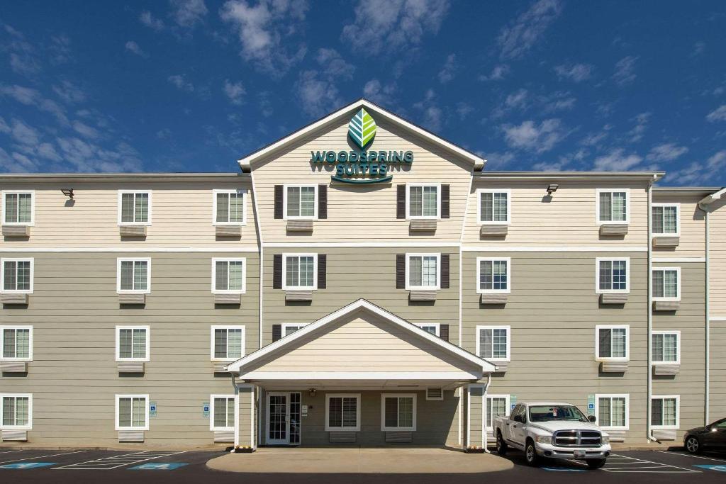 WoodSpring Suites Raleigh Garner - main image