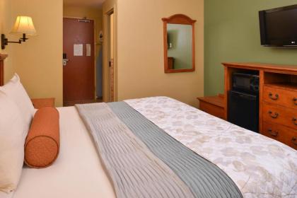 Country Hearth Inn & Suites Edwardsville - image 14