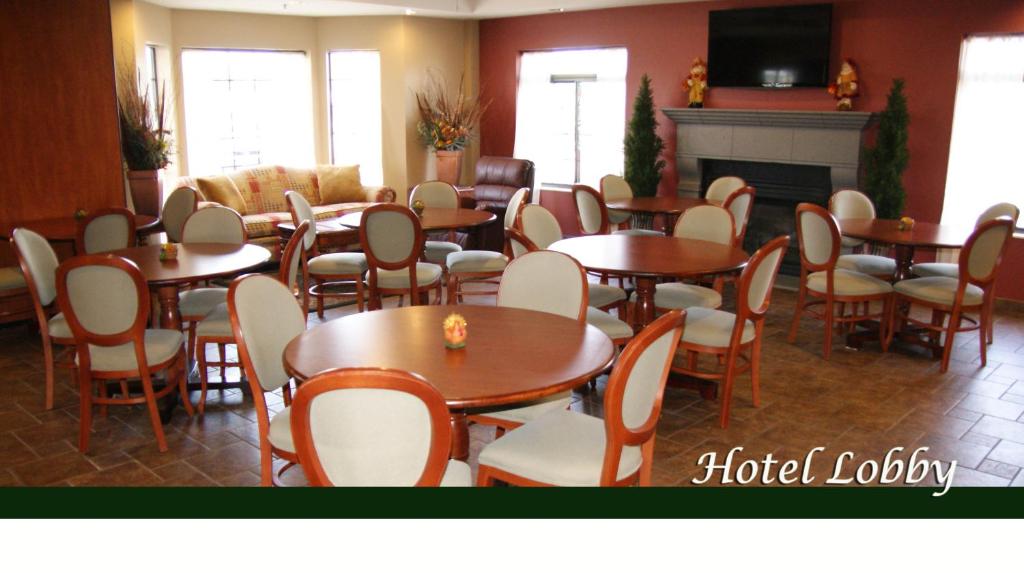 Country Hearth Inn & Suites Edwardsville - image 5