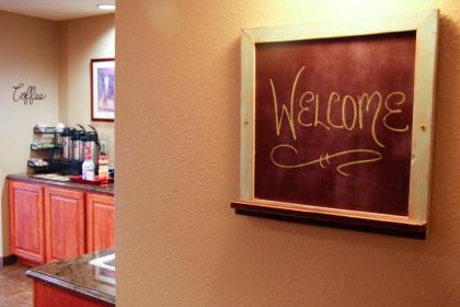 Country Hearth Inn & Suites Edwardsville - image 9