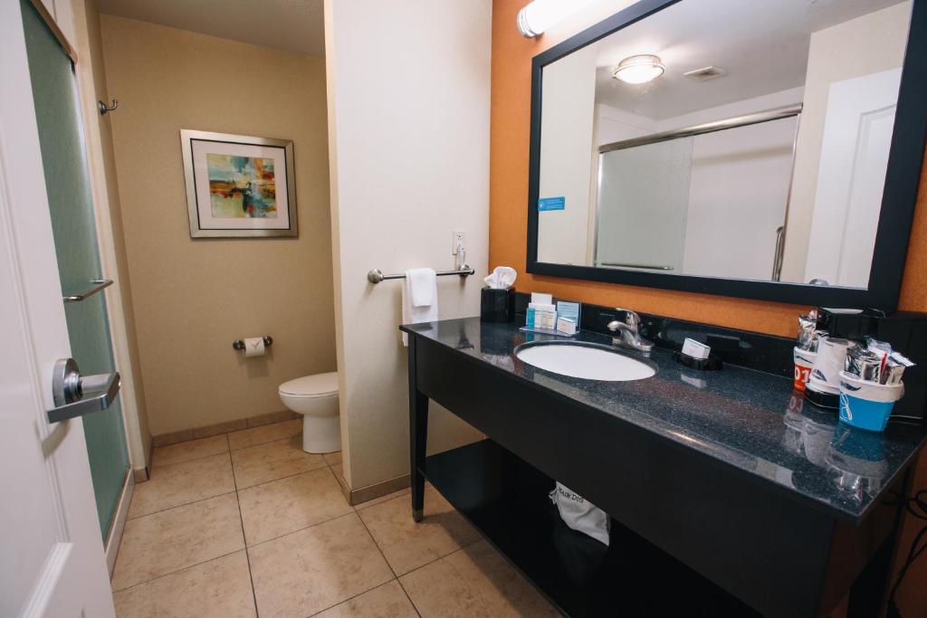 Hampton Inn & Suites Effingham - image 6