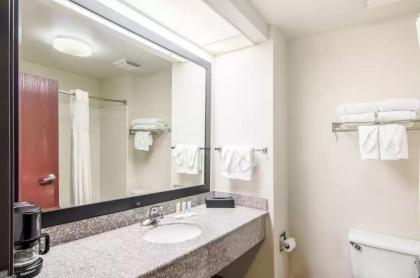 Quality Inn Saraland - image 9