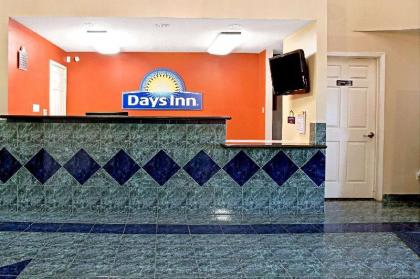 Days Inn by Wyndham El Campo TX - image 2