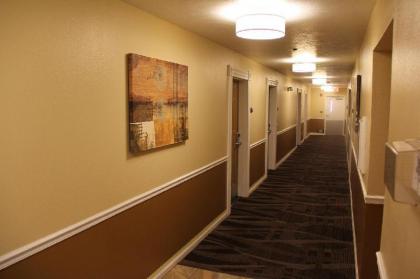 Best Western John Jay Inn - image 13