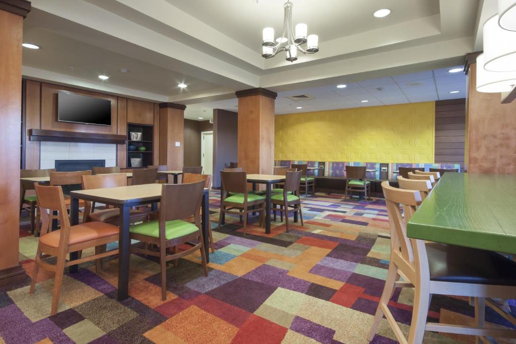 Fairfield Inn & Suites El Centro - image 4