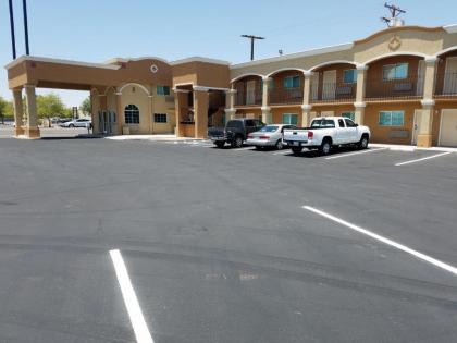 Days Inn by Wyndham El Centro - image 13