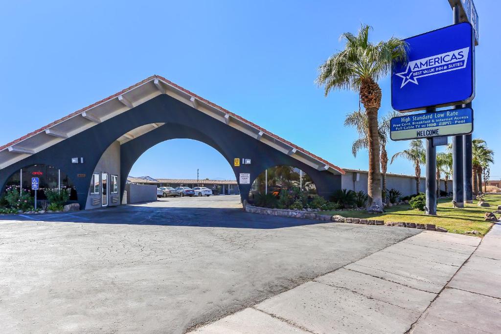 Americas Best Value Inn and Suites El Centro - main image