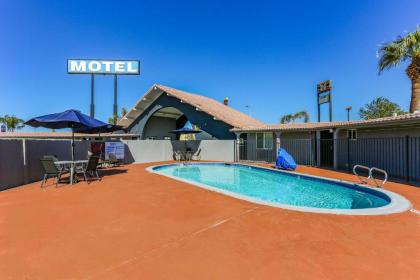 Americas Best Value Inn and Suites El Centro - image 9