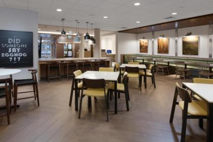 Fairfield Inn & Suites by Marriott El Dorado - image 6