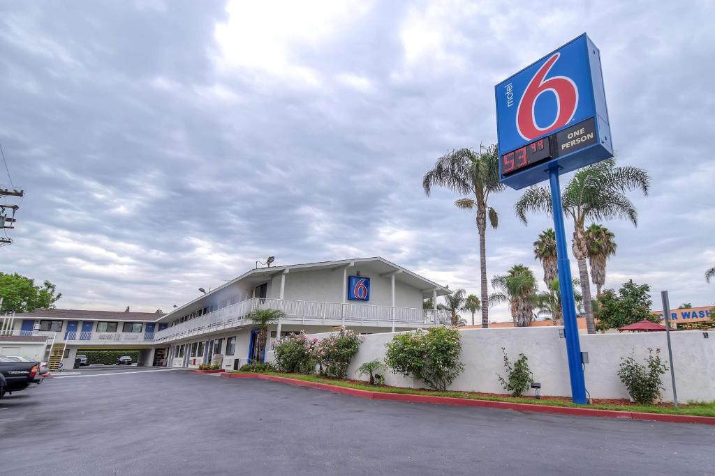 Motel 6-El Monte CA - Los Angeles - image 4