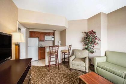 Hawthorn Suites by Wyndham El Paso - image 5