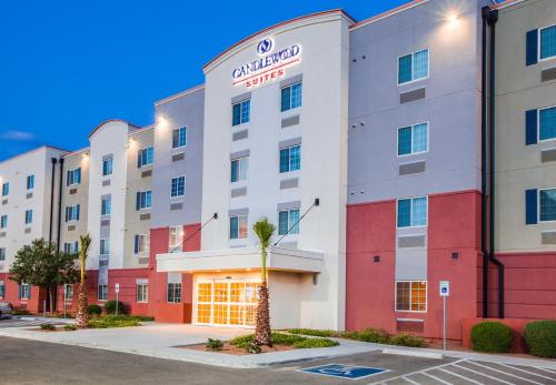 Candlewood Suites El Paso an IHG Hotel - main image