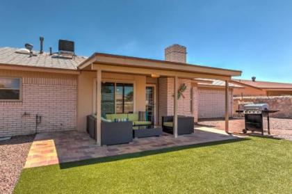 El Paso Smart House with Backyard-12 Mi to Downtown - image 2