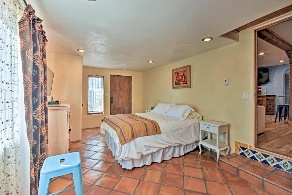 Cozy Blue Adobe with Steam Room 2 Mi from Taos! - main image