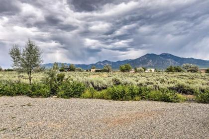 House on 1 half Acres - 30 Mins to Taos Ski Valley! - image 15