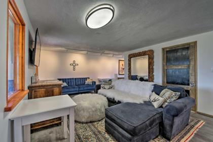 Chic Studio with Grill - 25 Mins to Taos Ski Valley! - image 8