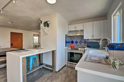 Chic Studio with Grill - 25 Mins to Taos Ski Valley! - image 9