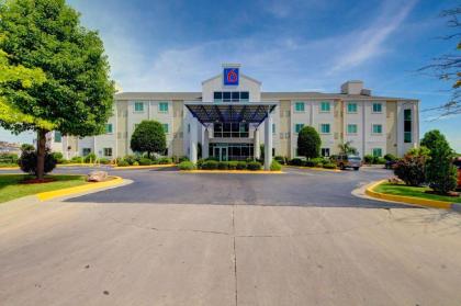 Motel 6-El Reno OK - image 1