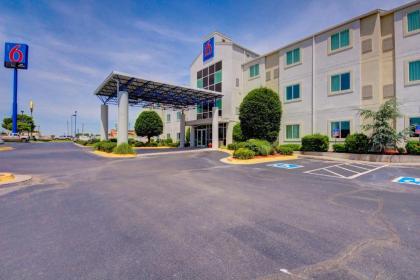 Motel 6-El Reno OK - image 7