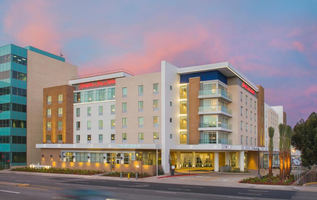 Hampton Inn & Suites LAX El Segundo - main image