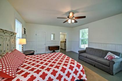 Waterfront Perdido Beach House with Canoes and Kayaks! - image 12