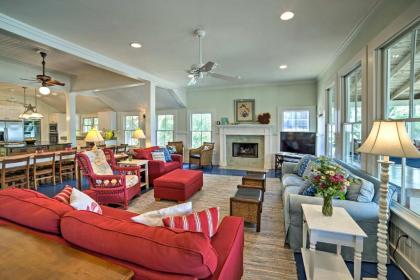 Waterfront Perdido Beach House with Canoes and Kayaks! - image 8