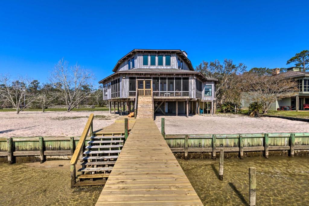 Waterfront Home on Perdido Bay Private Dock View - image 7