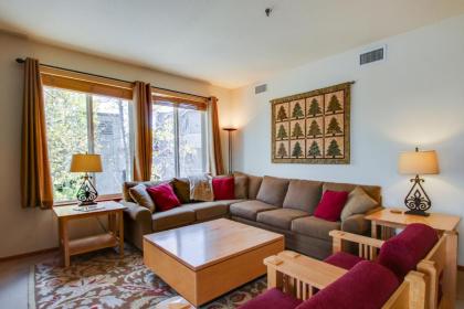 Ski-In Ski-Out Squaw Valley Lodge Slopeside Townhome - image 15