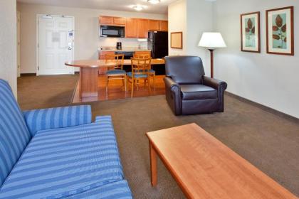 Candlewood Suites Elgin – Northwest Chicago an IHG Hotel - image 9