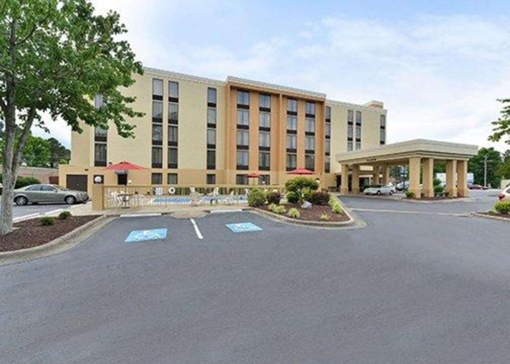 Comfort Inn Elizabeth City near University - main image