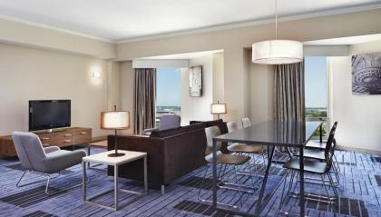 Hilton Newark Airport - image 11