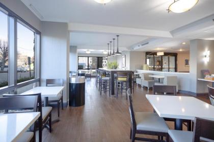 Holiday Inn Express - Newark Airport - Elizabeth an IHG Hotel - image 14