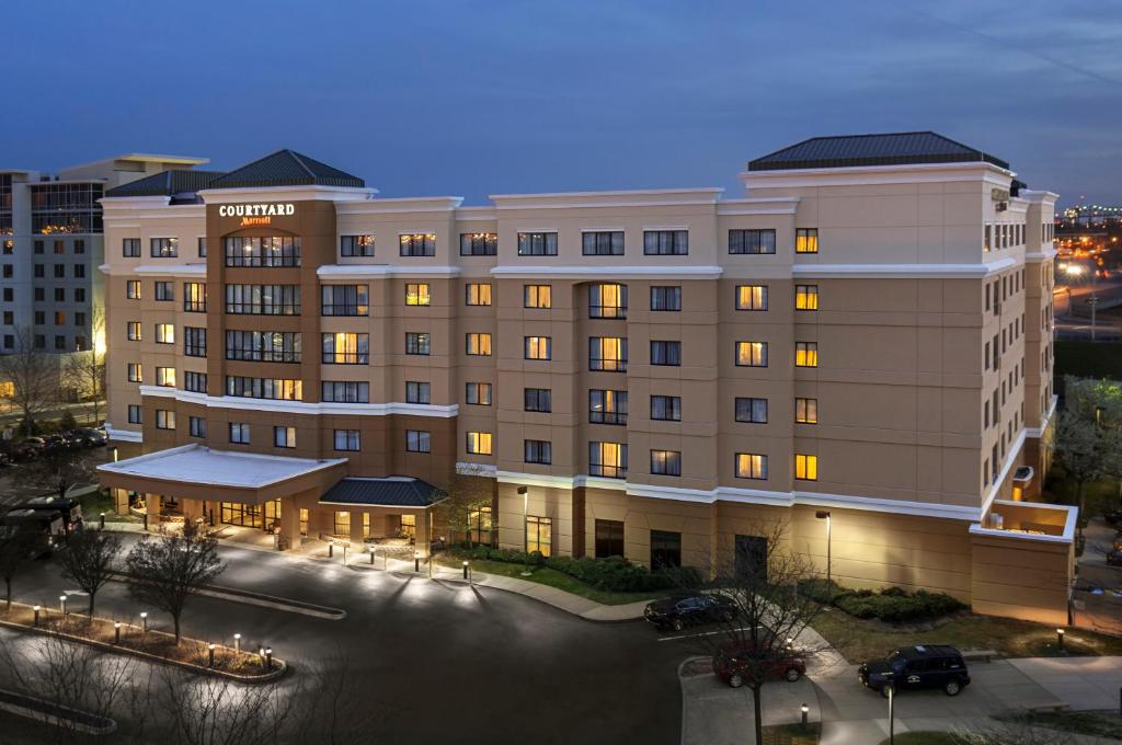 Courtyard by Marriott Newark Elizabeth - main image