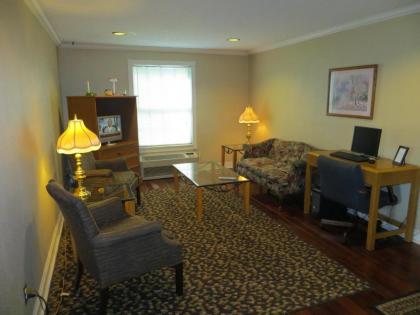 Americourt Hotel and Suites - Elizabethton - image 12