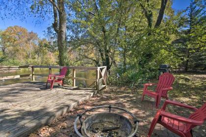 Updated Elizabethton House with Deck on Watauga River - image 11