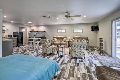 River Suite Elizabethton Studio with Grill! - image 1