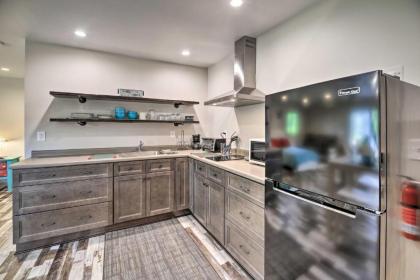 River Suite Elizabethton Studio with Grill! - image 10