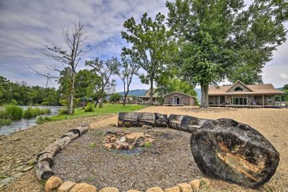 River Suite Elizabethton Studio with Grill! - image 3