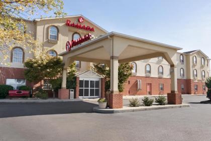 Ramada by Wyndham Elizabethtown - image 7