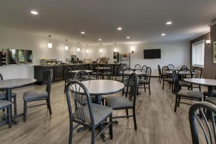 Wingfield Inn & Suites - image 2