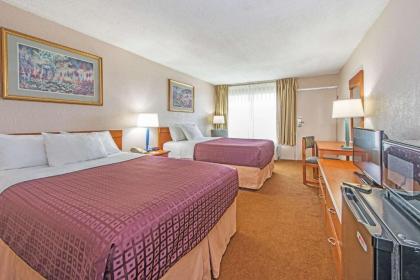 Days Inn by Wyndham Elizabethtown - image 4