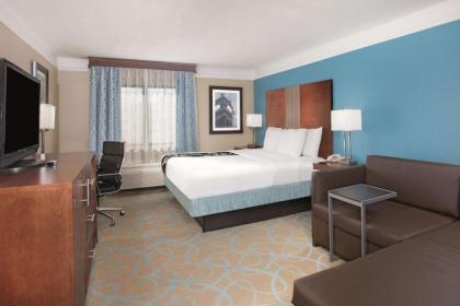 La Quinta by Wyndham Elizabethtown - image 15