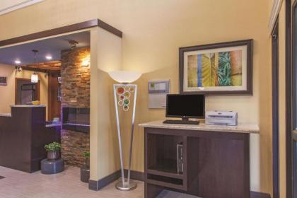 La Quinta by Wyndham Elizabethtown - image 5